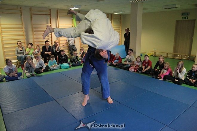 Ferie z Aquaparkiem: Pokaz walk brazylijskiego jiu jitsu 26.02.2014] - zdjęcie #11 - eOstroleka.pl