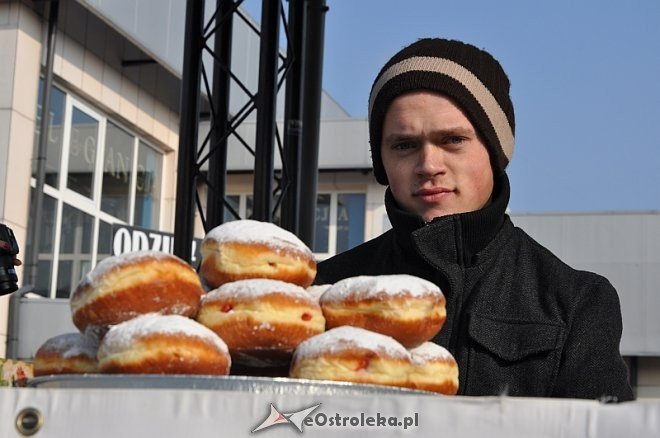 Tłusty Czwartek: Zawody w jedzeniu pączków na czas [27.02.2014] - zdjęcie #9 - eOstroleka.pl
