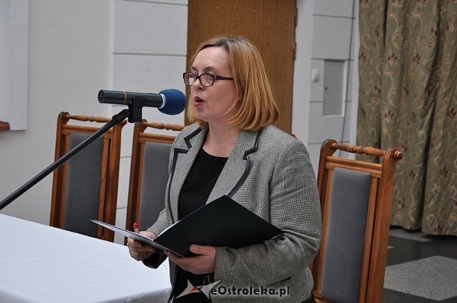 Promocja monografii pt. „Ecclesia ostrolencensis. Dzieje parafii i kościoła pw. Nawiedzenia NMP w Ostrołęce” [ZDJĘCIA] - zdjęcie #22 - eOstroleka.pl