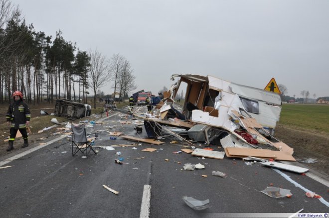 Toczyłowo: Karambol na krajowej 61. Jedna osoba ranna [28.02.2014] - zdjęcie #3 - eOstroleka.pl