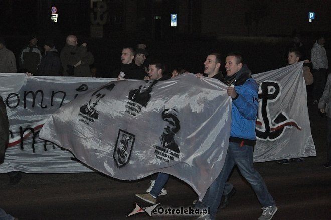 Marsz Pamięci Żołnierzy Wyklętych [01.03.2014] - zdjęcie #55 - eOstroleka.pl