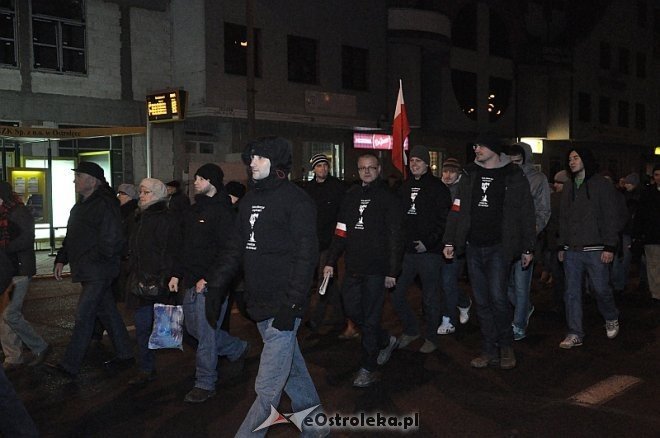 Marsz Pamięci Żołnierzy Wyklętych [01.03.2014] - zdjęcie #43 - eOstroleka.pl