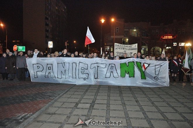 Marsz Pamięci Żołnierzy Wyklętych [01.03.2014] - zdjęcie #9 - eOstroleka.pl