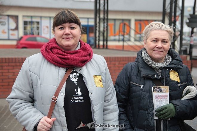 Ostrołęcka kwesta na rzecz ekshumację i identyfikację Żołnierzy Wyklętych [03.03.2014] - zdjęcie #2 - eOstroleka.pl