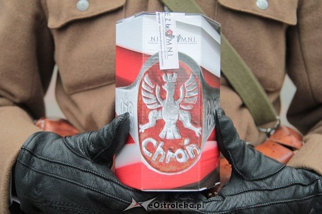 Ostrołęcka kwesta na rzecz ekshumację i identyfikację Żołnierzy Wyklętych [03.03.2014] - zdjęcie #5 - eOstroleka.pl