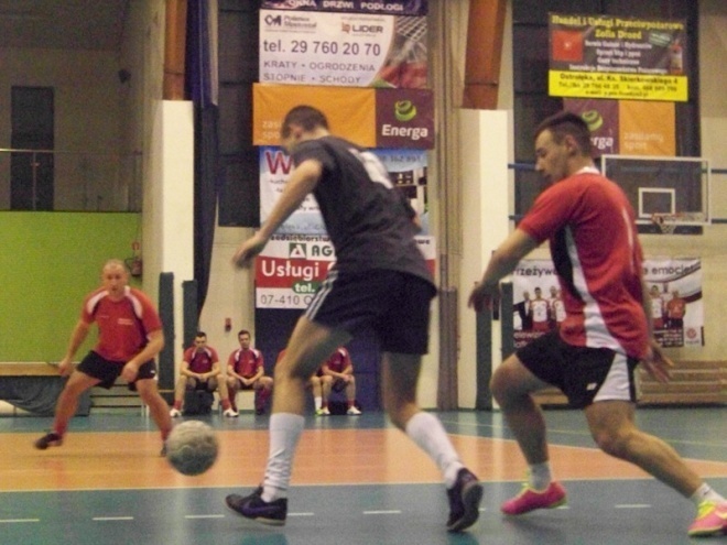 Nocna Liga Futsalu - 11. kolejka (07.03.2014) - zdjęcie #15 - eOstroleka.pl