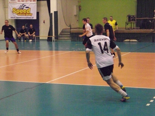 Nocna Liga Futsalu - 11. kolejka (07.03.2014) - zdjęcie #27 - eOstroleka.pl