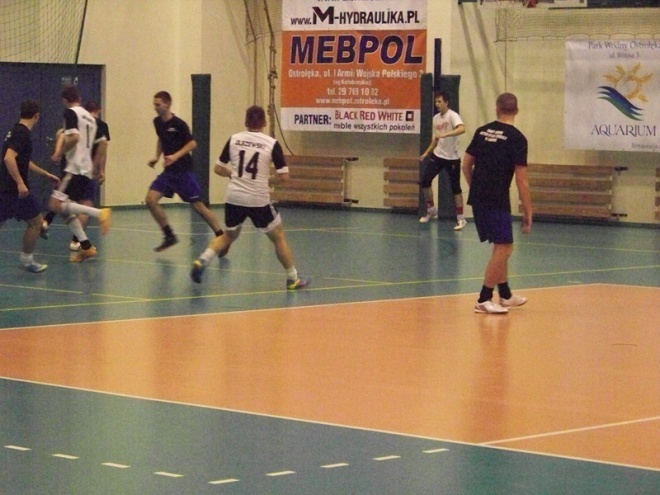 Nocna Liga Futsalu - 11. kolejka (07.03.2014) - zdjęcie #30 - eOstroleka.pl