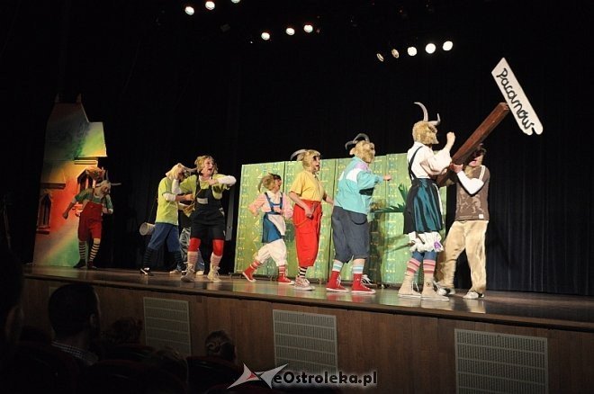 Spektakl teatralny „Przygody Koziołka Matołka” [09.03.2014] - zdjęcie #1 - eOstroleka.pl
