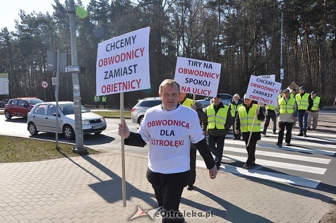 Kolejny protest na rondzie ks. Siemowita III [10.03.2014] - zdjęcie #5 - eOstroleka.pl