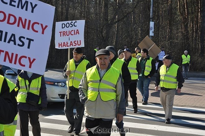 Kolejny protest na rondzie ks. Siemowita III [10.03.2014] - zdjęcie #7 - eOstroleka.pl