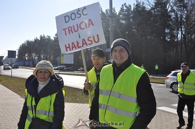 Kolejny protest na rondzie ks. Siemowita III [10.03.2014] - zdjęcie #10 - eOstroleka.pl