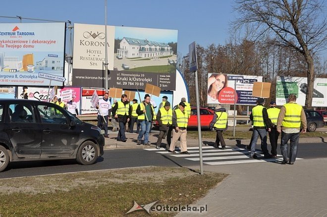 Kolejny protest na rondzie ks. Siemowita III [10.03.2014] - zdjęcie #17 - eOstroleka.pl