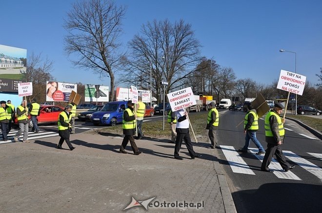 Kolejny protest na rondzie ks. Siemowita III [10.03.2014] - zdjęcie #21 - eOstroleka.pl