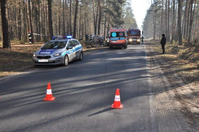 Groźny wypadek w Długosiodle [9.03.2014] - zdjęcie #4 - eOstroleka.pl