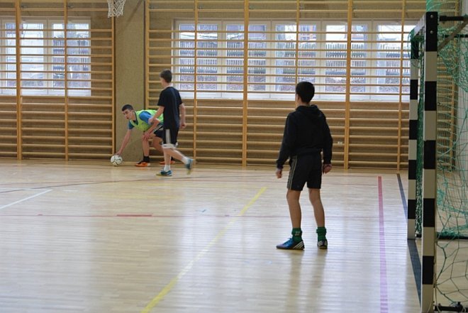 Turniej halowej piłki nożnej w Goworowie [12.03.2014] - zdjęcie #5 - eOstroleka.pl