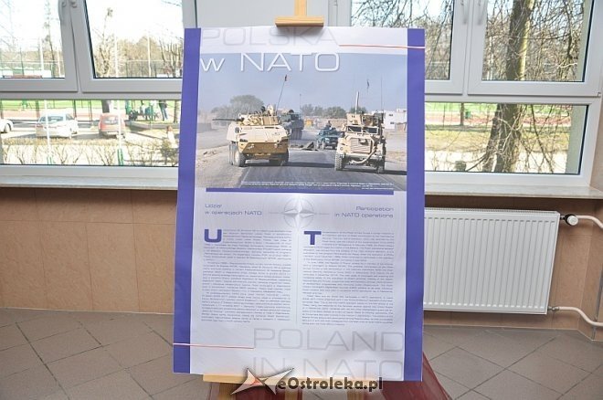 „15 Lat Polski w NATO” – wystawa historyczna [12.03.2014] - zdjęcie #8 - eOstroleka.pl