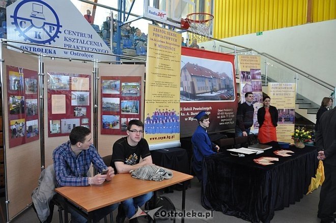 VIII Młodzieżowe Targi Edukacji i Pracy [13.03.2014] - zdjęcie #6 - eOstroleka.pl