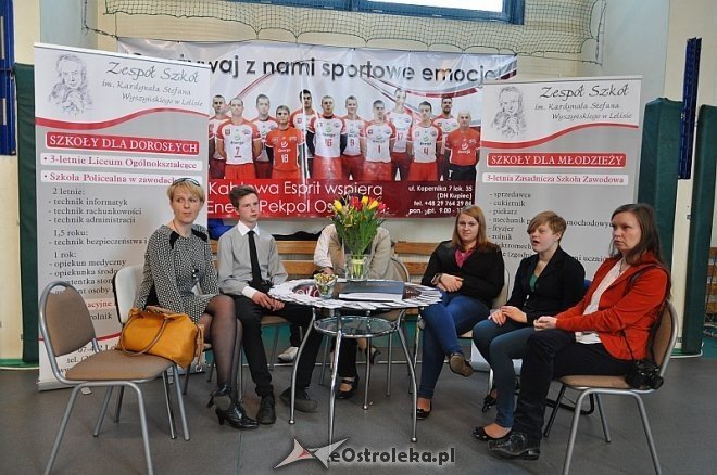 VIII Młodzieżowe Targi Edukacji i Pracy [13.03.2014] - zdjęcie #24 - eOstroleka.pl