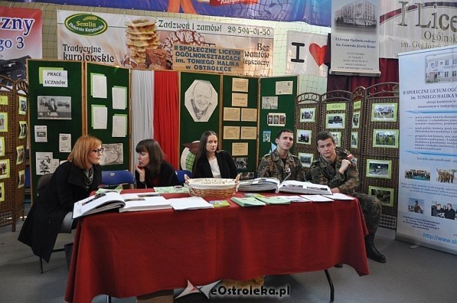 VIII Młodzieżowe Targi Edukacji i Pracy [13.03.2014] - zdjęcie #22 - eOstroleka.pl
