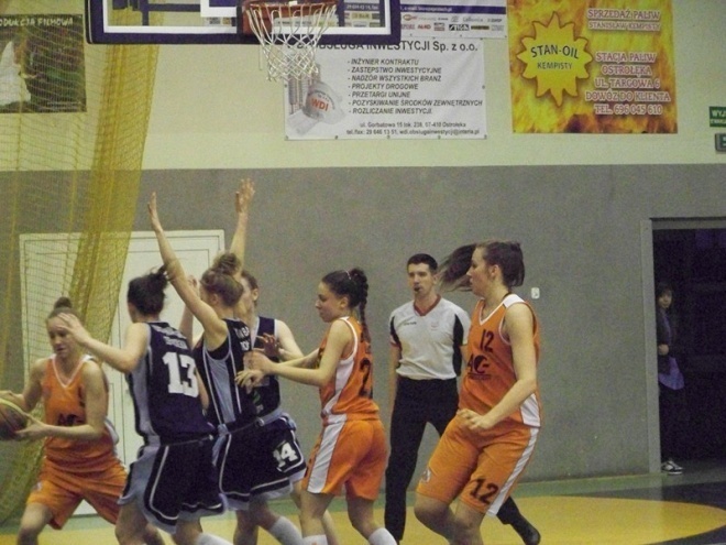 Unia Basket Ostrołęka - UKS Basket Aleksandrów Łódzki (14.03.2014) - zdjęcie #3 - eOstroleka.pl