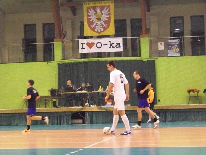 Nocna Liga Futsalu - 12. kolejka (14.03.2014) - zdjęcie #7 - eOstroleka.pl