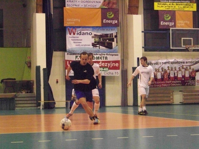 Nocna Liga Futsalu - 12. kolejka (14.03.2014) - zdjęcie #13 - eOstroleka.pl