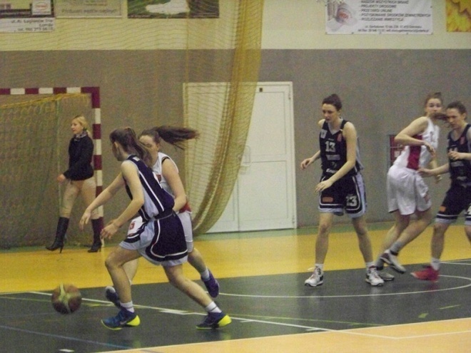 Unia Basket Ostrołęka - Ostrovia Ostrów Wielkopolski (16.03.2014) - zdjęcie #16 - eOstroleka.pl