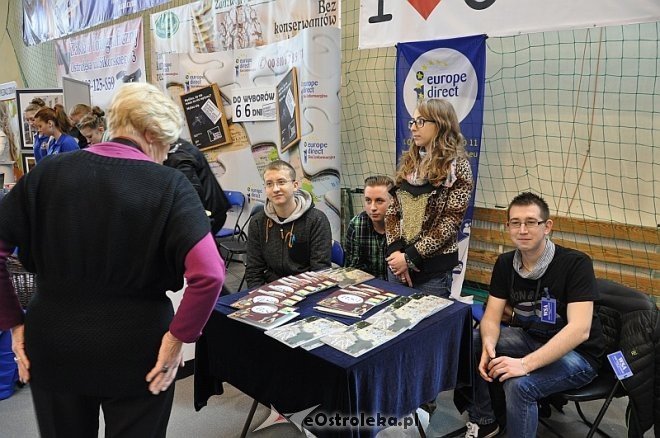 VIII Młodzieżowe Targi Edukacji i Pracy [20.03.2014] - zdjęcie #36 - eOstroleka.pl