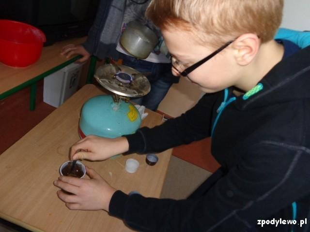 Działania Klubu fizyczno-chemicznego w ZPO w Dylewie [21.03.2014] - zdjęcie #13 - eOstroleka.pl