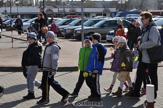 Przedszkolaki powitały wiosnę [21.03.2014] - zdjęcie #41 - eOstroleka.pl