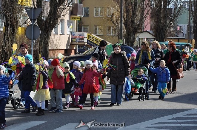 Przedszkolaki powitały wiosnę [21.03.2014] - zdjęcie #49 - eOstroleka.pl