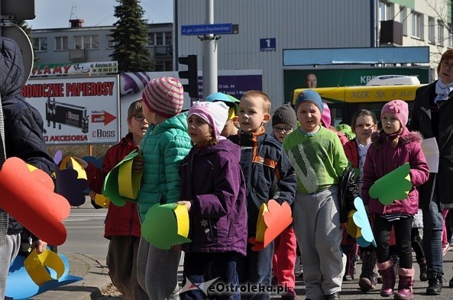 Przedszkolaki powitały wiosnę [21.03.2014] - zdjęcie #79 - eOstroleka.pl