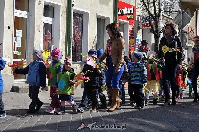Przedszkolaki powitały wiosnę [21.03.2014] - zdjęcie #92 - eOstroleka.pl