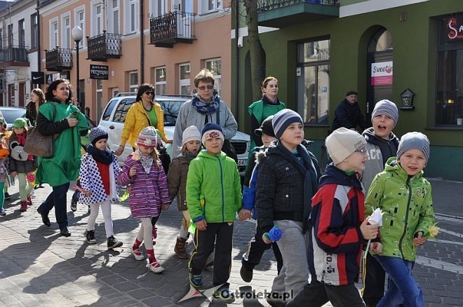 Przedszkolaki powitały wiosnę [21.03.2014] - zdjęcie #46 - eOstroleka.pl