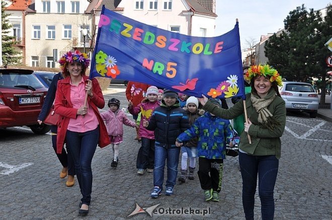 Przedszkolaki powitały wiosnę [21.03.2014] - zdjęcie #32 - eOstroleka.pl