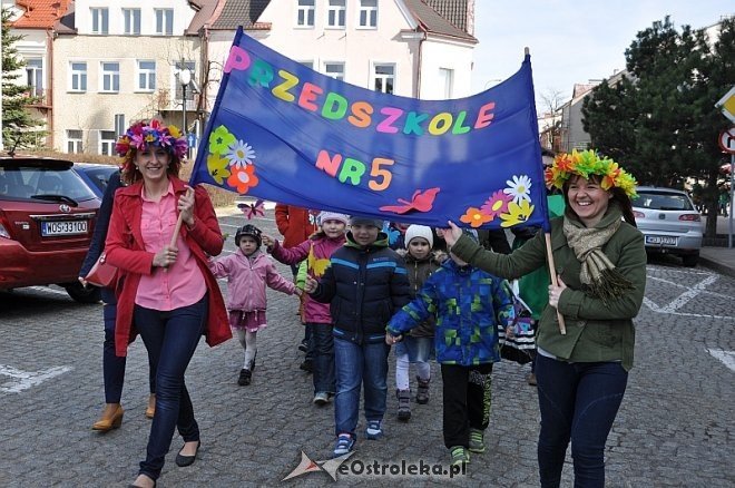 Przedszkolaki powitały wiosnę [21.03.2014] - zdjęcie #30 - eOstroleka.pl