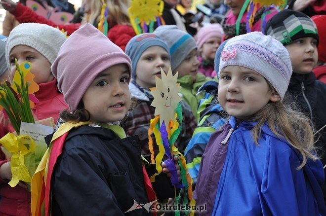 Przedszkolaki powitały wiosnę [21.03.2014] - zdjęcie #137 - eOstroleka.pl