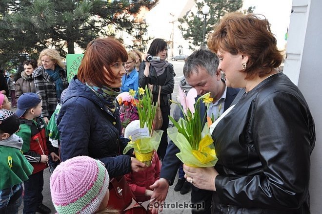 Przedszkolaki powitały wiosnę [21.03.2014] - zdjęcie #29 - eOstroleka.pl