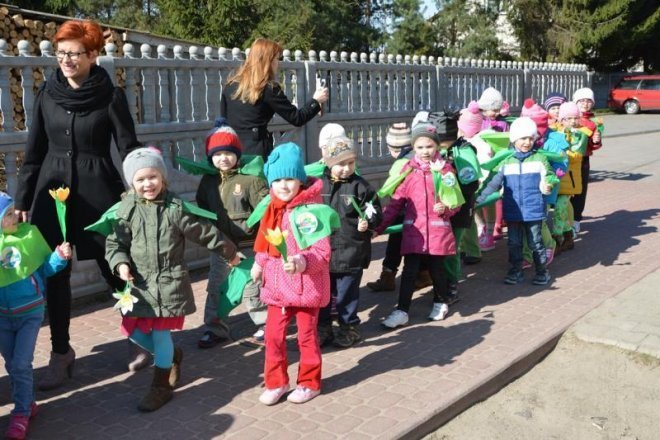 „Witamy Cię Wiosno” – Kubusiowi Przyjaciele Natury zorganizowały happening [ZDJĘCIA] - zdjęcie #13 - eOstroleka.pl