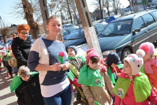 „Witamy Cię Wiosno” – Kubusiowi Przyjaciele Natury zorganizowały happening [ZDJĘCIA] - zdjęcie #8 - eOstroleka.pl