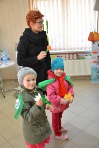 „Witamy Cię Wiosno” – Kubusiowi Przyjaciele Natury zorganizowały happening [ZDJĘCIA] - zdjęcie #3 - eOstroleka.pl