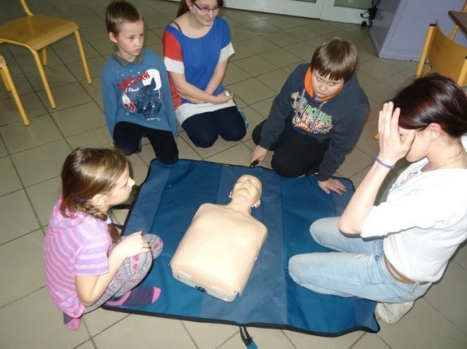 Towarzystwo Przyjaciół Dzieci zorganizowało warsztaty udzielania pierwszej pomocy [25.03.2014] - zdjęcie #2 - eOstroleka.pl