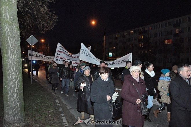 Marsz dla Życia i Rodziny 2014 [25.03.2014] - zdjęcie #14 - eOstroleka.pl