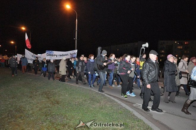 Marsz dla Życia i Rodziny 2014 [25.03.2014] - zdjęcie #16 - eOstroleka.pl