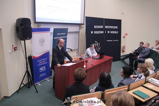 O bezpieczeństwie dzieci w szkole i rodzinie – wspólna konferencja policji i kuratora oświaty [26.03.2014] - zdjęcie #40 - eOstroleka.pl