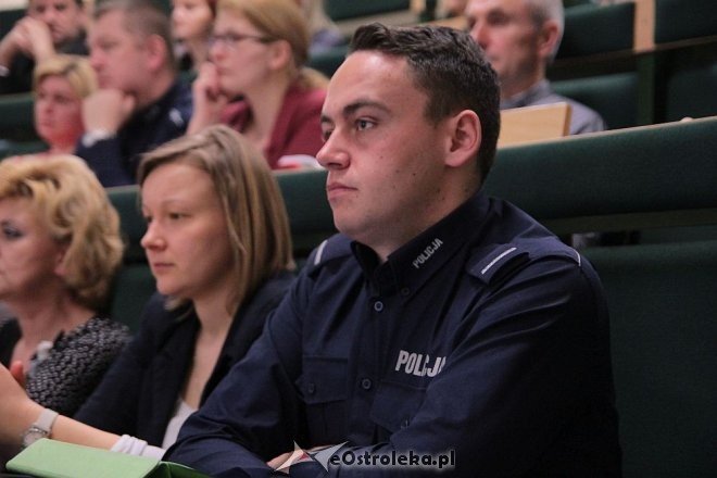 O bezpieczeństwie dzieci w szkole i rodzinie – wspólna konferencja policji i kuratora oświaty [26.03.2014] - zdjęcie #17 - eOstroleka.pl