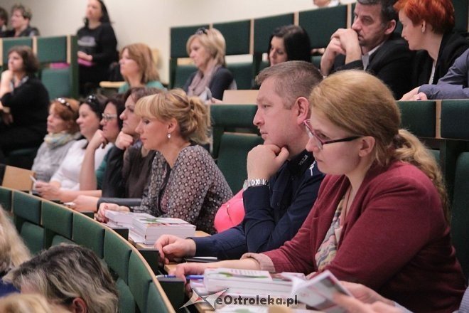 O bezpieczeństwie dzieci w szkole i rodzinie – wspólna konferencja policji i kuratora oświaty [26.03.2014] - zdjęcie #22 - eOstroleka.pl