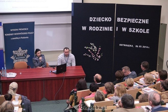 O bezpieczeństwie dzieci w szkole i rodzinie – wspólna konferencja policji i kuratora oświaty [26.03.2014] - zdjęcie #17 - eOstroleka.pl