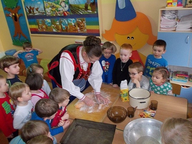 Obchody Dni Kultury Kurpiowskiej w Przedszkolu Miejskim Nr 17 [17-21.03.2014] - zdjęcie #14 - eOstroleka.pl